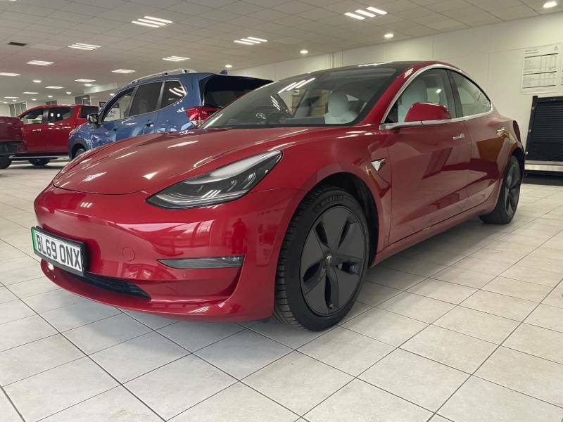 Compare Tesla Model 3 Saloon BL69ONX Red