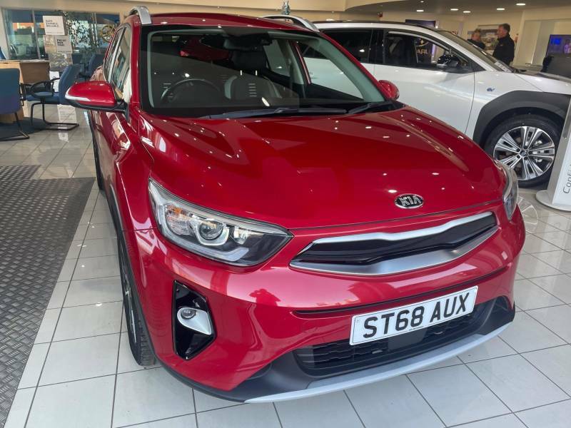 Compare Kia Stonic Hatchback ST68AUX Red