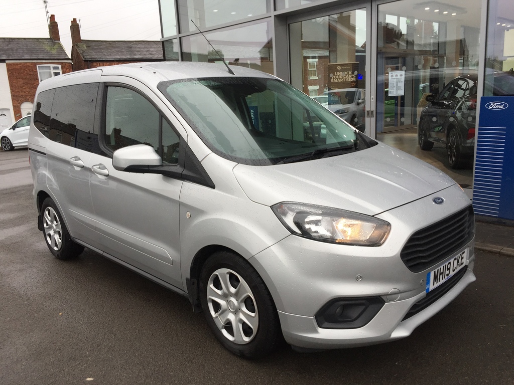 Ford Tourneo Courier 1.0 Ecoboost Zetec Silver #1