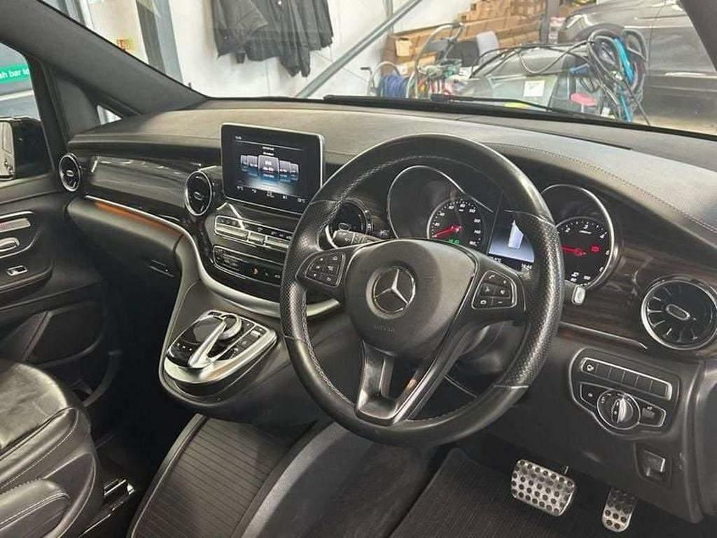 Compare Mercedes-Benz V Class 2.0 V220d Sport G-tronic Euro 6 Ss 8 Seat RMN752B Black