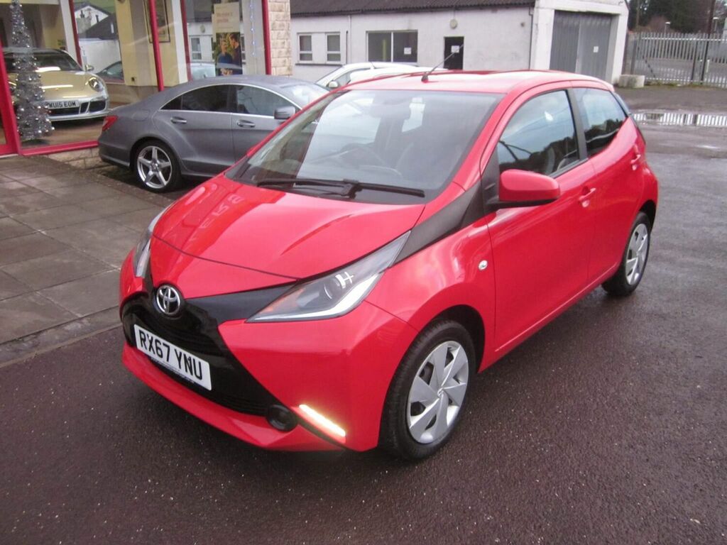 Used 2017 Toyota Aygo AK67BJO 1.0 VVT-i x-cite 4 Red Bi-Tone x-shift ...