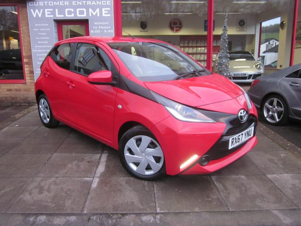 Used 2017 Toyota Aygo AK67BJO 1.0 VVT-i x-cite 4 Red Bi-Tone x-shift ...