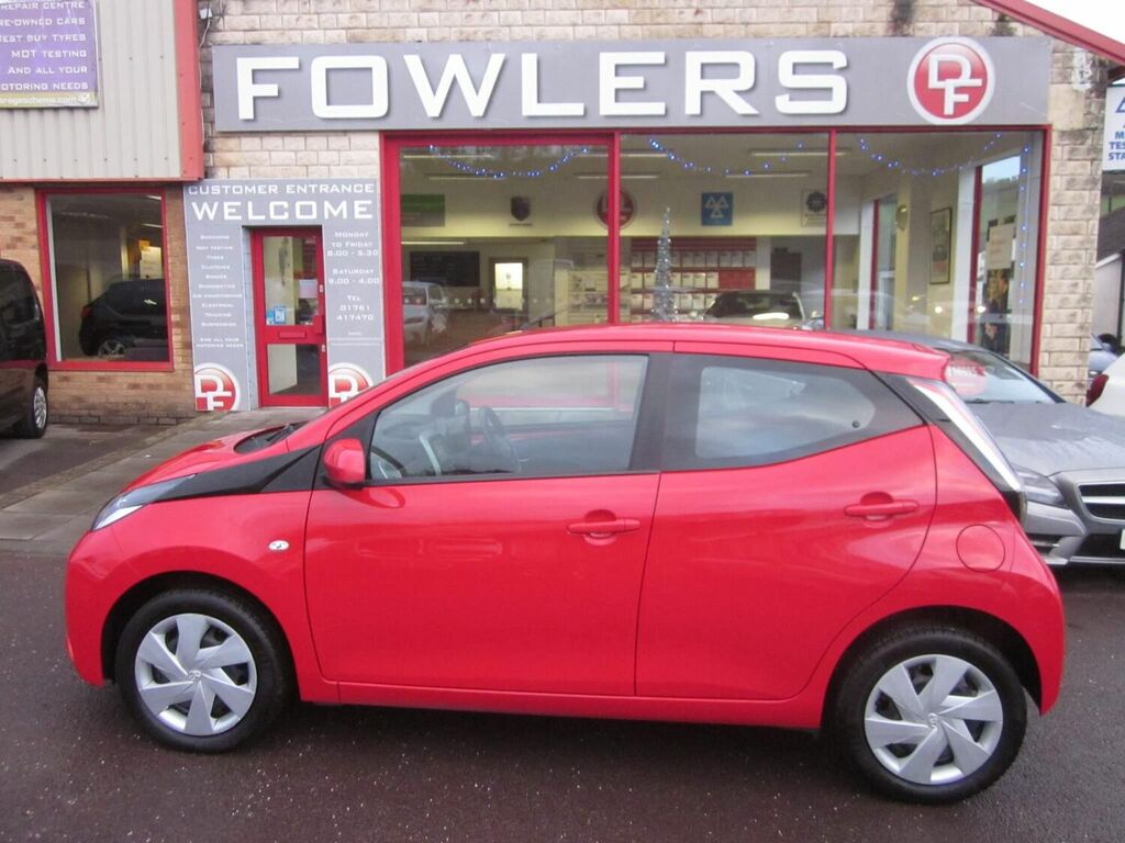 Used 2017 Toyota Aygo AK67BJO 1.0 VVTi xcite 4 Red BiTone xshift