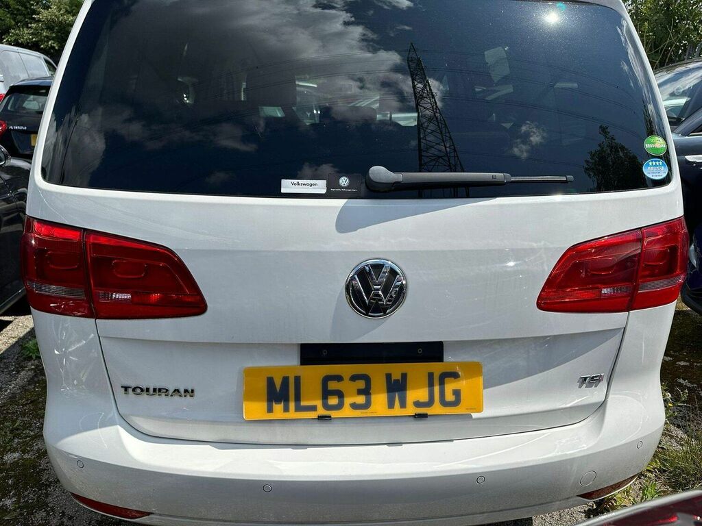 Compare Volkswagen Touran Mpv ML63WJG White