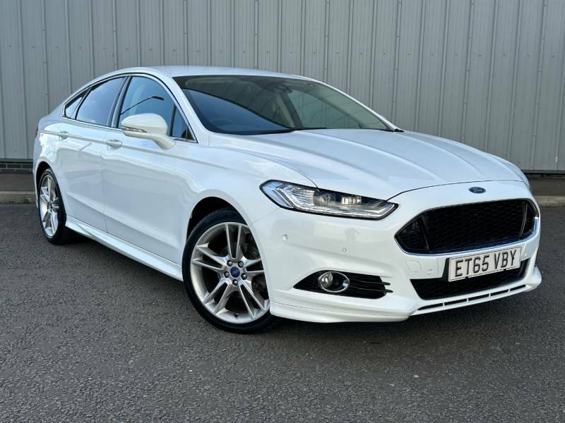 Compare Ford Mondeo Hatchback ET65VBY White