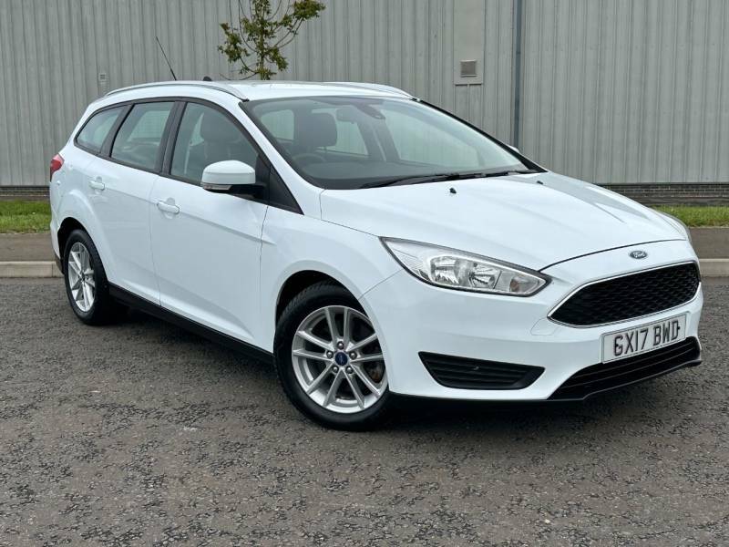 Compare Ford Focus Focus Style Tdci GX17BWD White