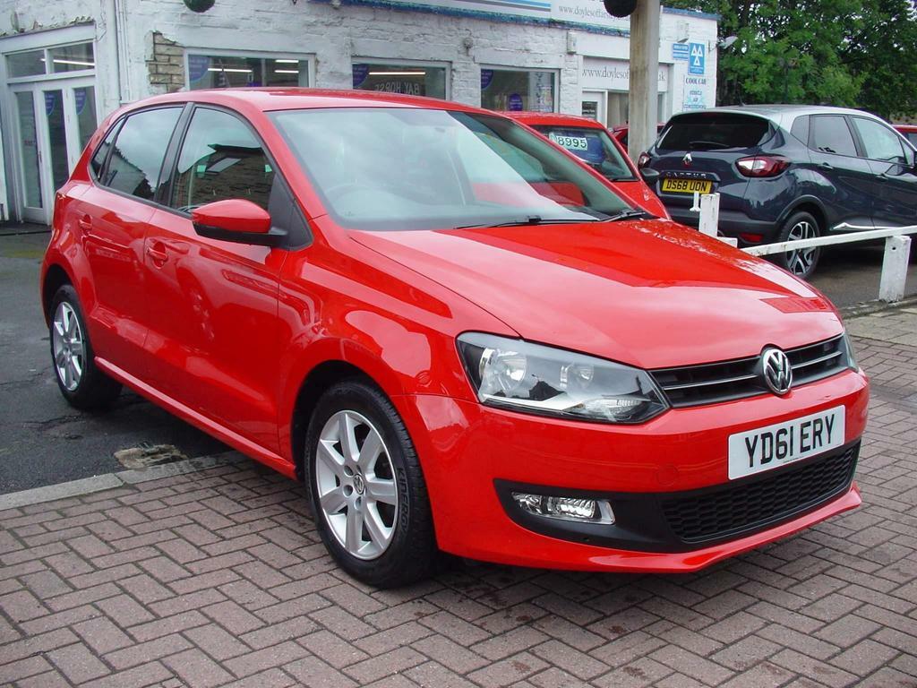Compare Volkswagen Polo 1.2 Match Euro 5 YD61ERY Red