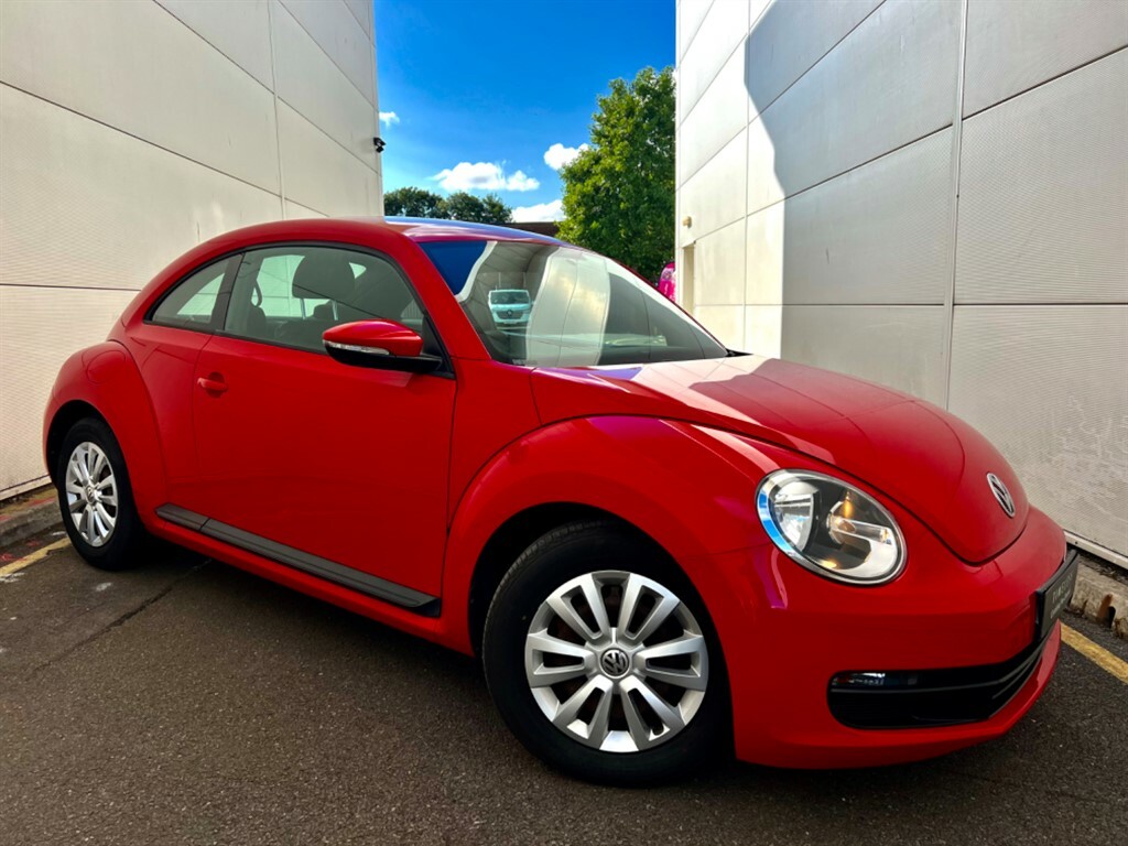 Compare Volkswagen Beetle Beetle Tdi Bluemotion Technology YH63YDD Red