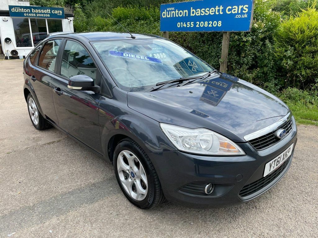 Compare Ford Focus 1.6 Tdci Dpf Sport YT61XKP Grey