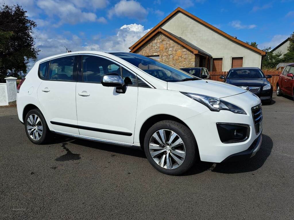 Compare Peugeot 3008 3008 Active Bluehdi Ss YT65YXR White