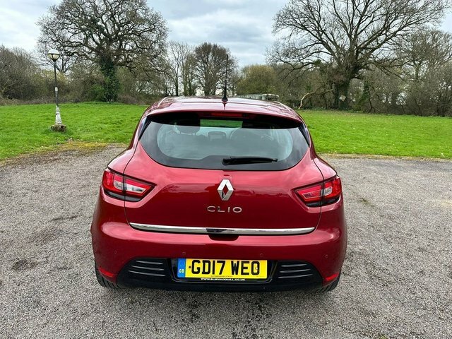Compare Renault Clio 1.1 Dynamique Nav 73 Bhp GD17WEO Red