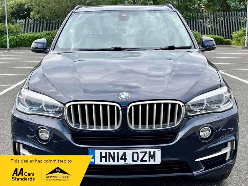 Compare BMW X5 Xdrive40d Se - 2014 14 Plate HN14OZM Blue