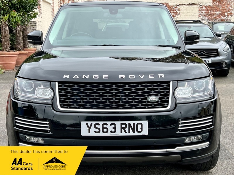 Compare Land Rover Range Rover Tdv6 Vogue Se - 2014 63 Plate YS63RNO Black