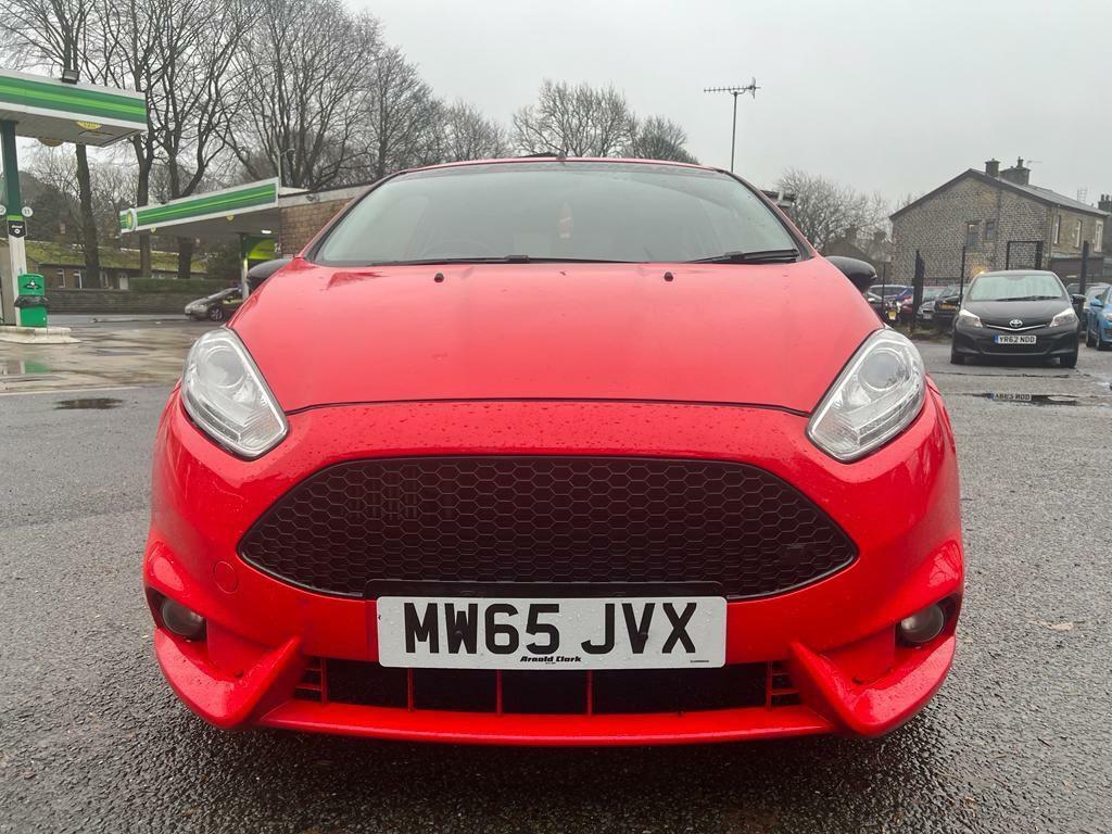 Compare Ford Fiesta 1.0T Ecoboost Zetec S Euro 6 Ss MW65JVX Red
