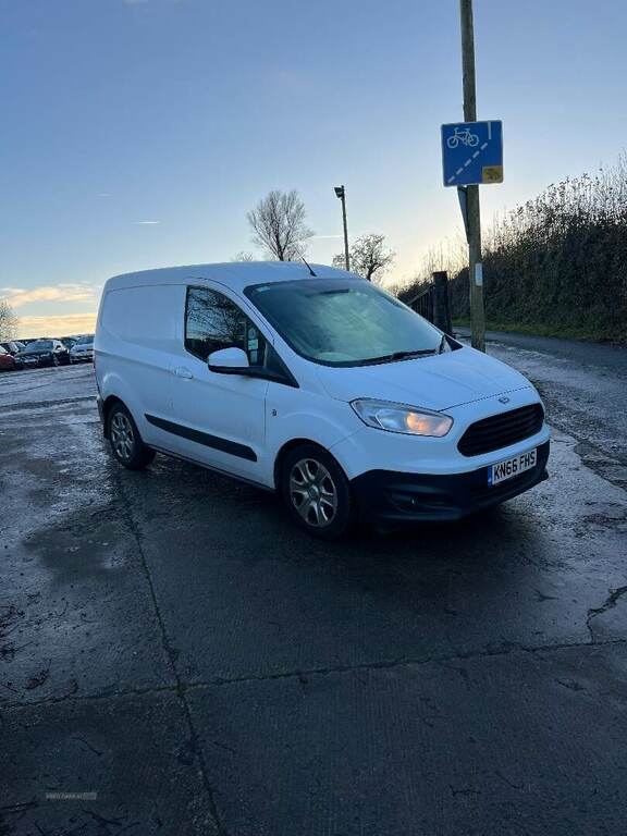 Compare Ford Transit Courier Courier 1.5 Tdci 95Ps KN66FHS White
