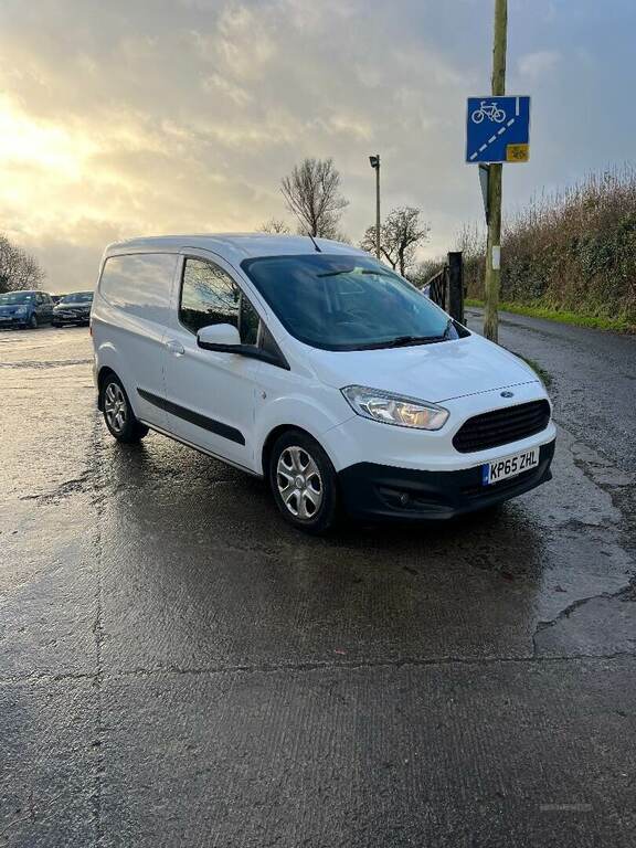 Compare Ford Transit Courier Courier 1.6 Tdci Trend KP65ZHL White