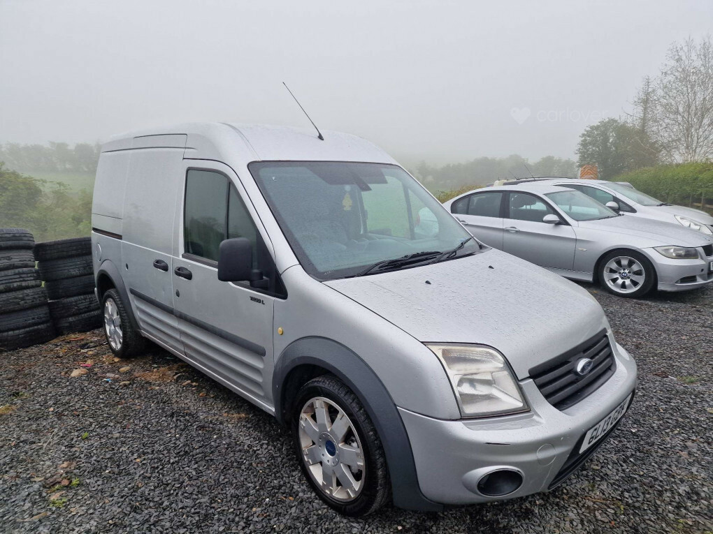 Compare Ford Transit Connect Transit Connect 90 T230 Trend GL13GBV Silver
