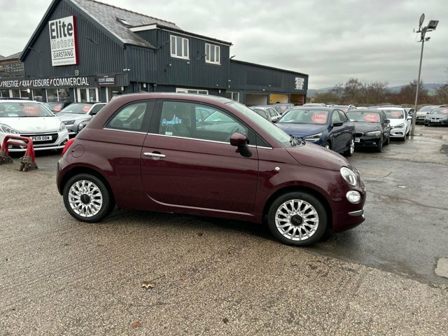 Compare Fiat 500 2018 1.2 Lounge 69 Bhp FV18NRZ Red