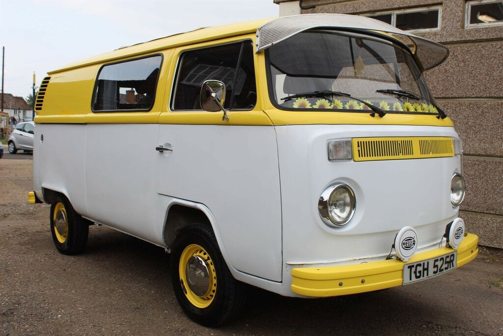 Compare Volkswagen Transporter Delivery Van TGH525R Yellow