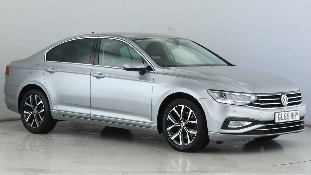 Compare Volkswagen Passat 1.5 Tsi Evo Sel GL69MHY Silver