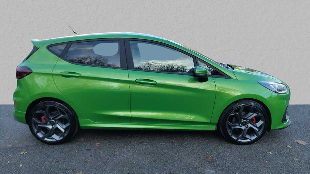 Compare Ford Fiesta 1.5 Ecoboost St-3 FV73JVY Green