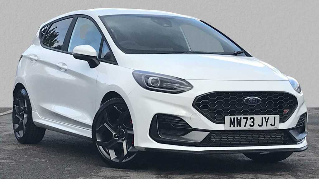 Compare Ford Fiesta 1.5 Ecoboost St-3 MW73JYJ White