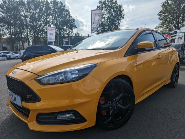 Compare Ford Focus 2.0 St-2 Tdci 183 Bhp MX65XHE Yellow