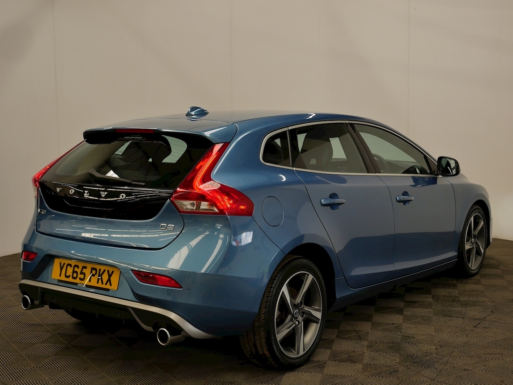 Used 2015 Volvo V40 AE15XYM 2.0 D4 R-DESIGN NAV EURO 6 (S/S) on Finance ...