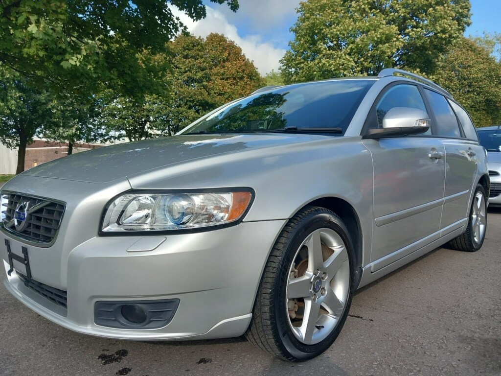 Compare Volvo V50 2.0 - 11K Only 11,000 Miles - Very Low M  Silver