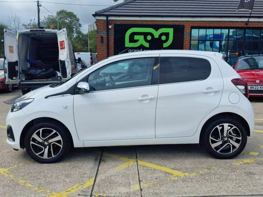 Compare Peugeot 108 Hatchback 1.0 Collection Euro 6 Ss 202171 BJ71UBY White
