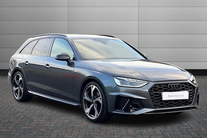 Audi A4 Avant S Line Black Edition (2023) 