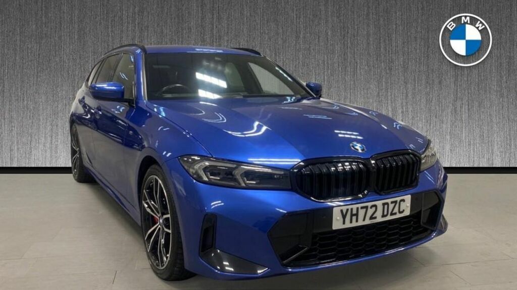 Compare BMW 3 Series 320I M Sport Touring YH72DZC Blue