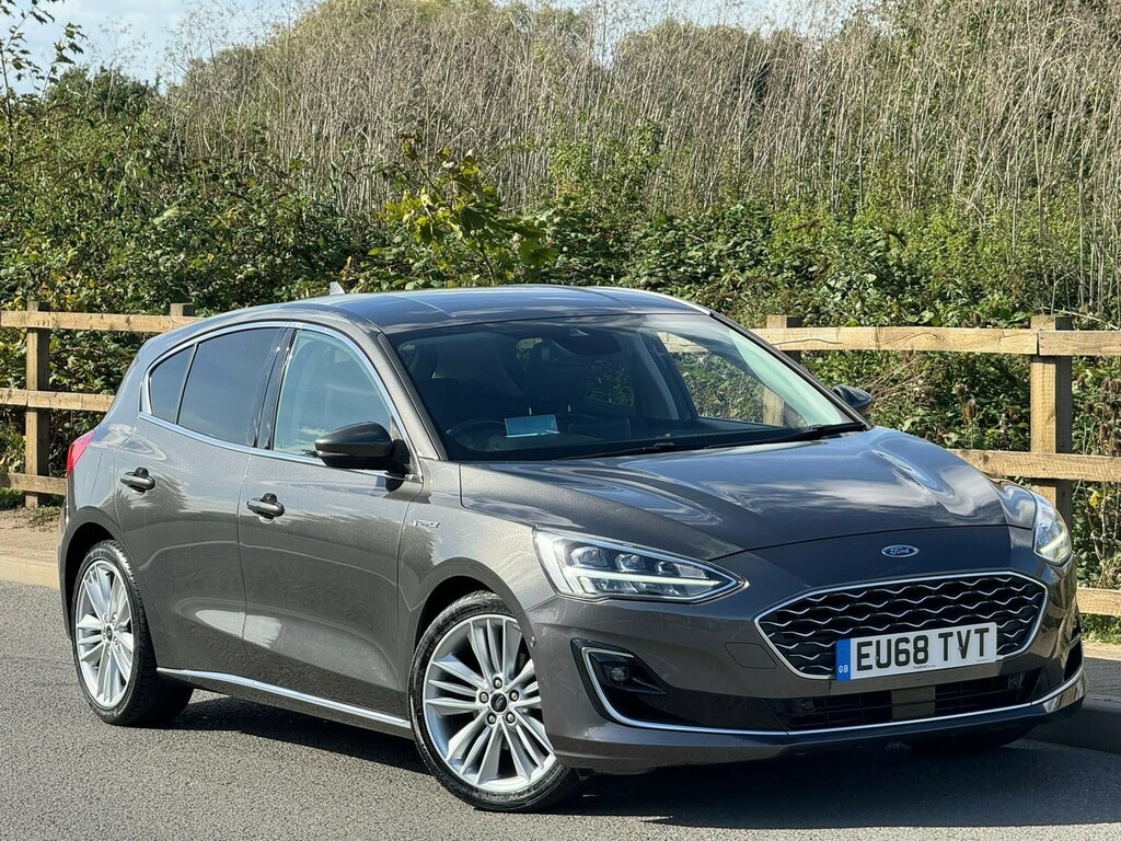 Compare Ford Focus 1.0T Ecoboost Vignale Euro 6 Ss EU68TVT Grey