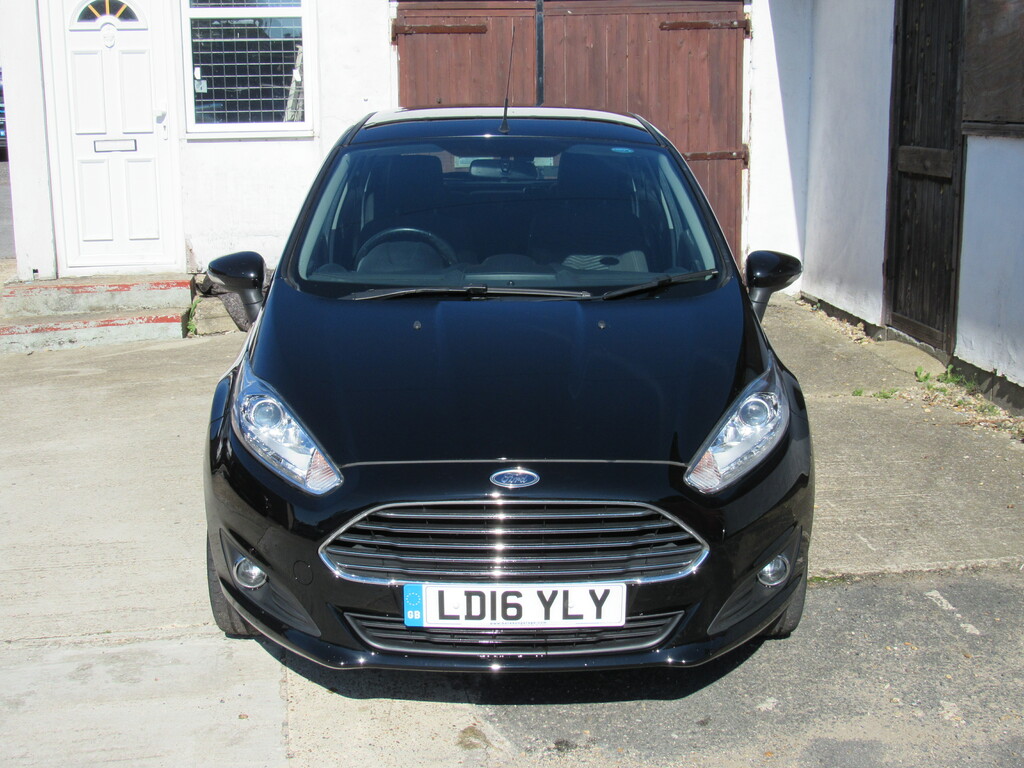 Compare Ford Fiesta Hatchback LD16YLY Black