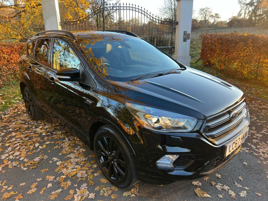 Compare Ford Kuga 1.5 Tdci St-line Euro 6 Ss LC67HKM Black