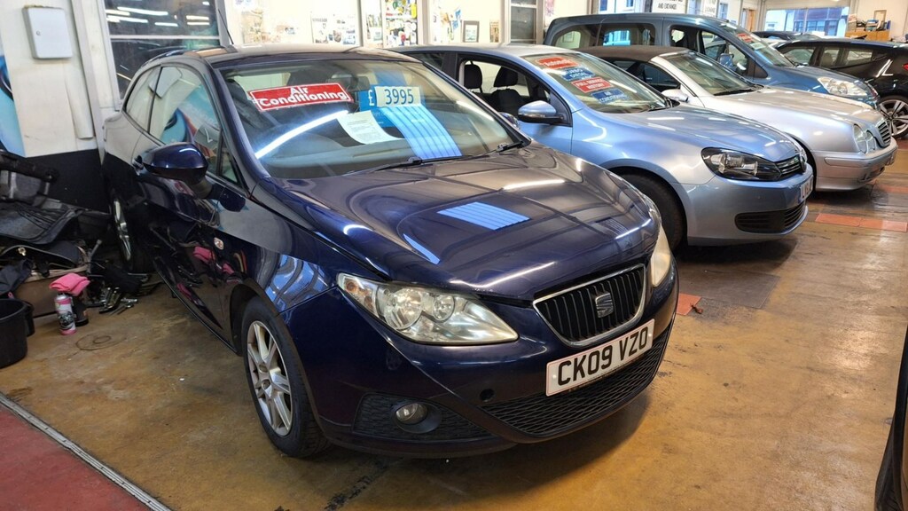 Compare Seat Ibiza 1.4 Se 3-Door From 2,995 Retail Package CK09VZO Blue