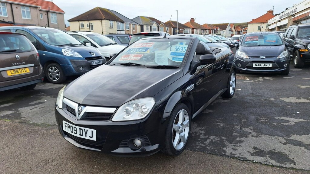 Compare Vauxhall Tigra 1.4I 16V Exclusiv Hardtop Convertible From 2,895 FP09DYJ Black