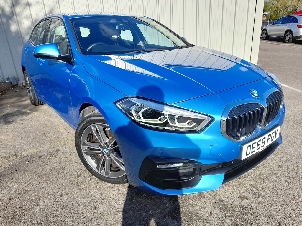 Compare BMW 1 Series 118I Sport OE69PGV Blue