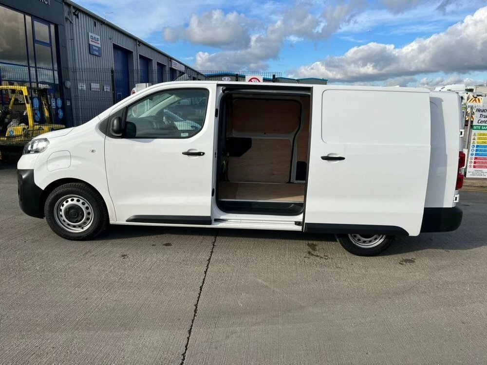 Fiat Scudo 75Kwh Panel Van 6Dr Lwb 7Kw Charger White #1