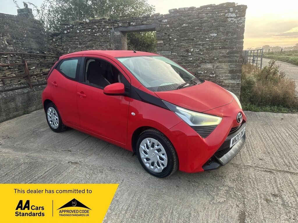 Compare Toyota Aygo Hatchback 1.0 Vvt-i X-play Euro 6 202020 WN20DMO Red