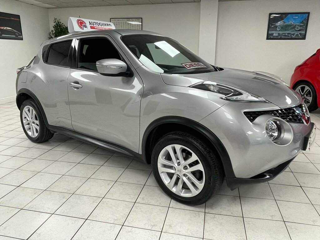 Compare Nissan Juke N-connecta Dci VO67EHN Silver