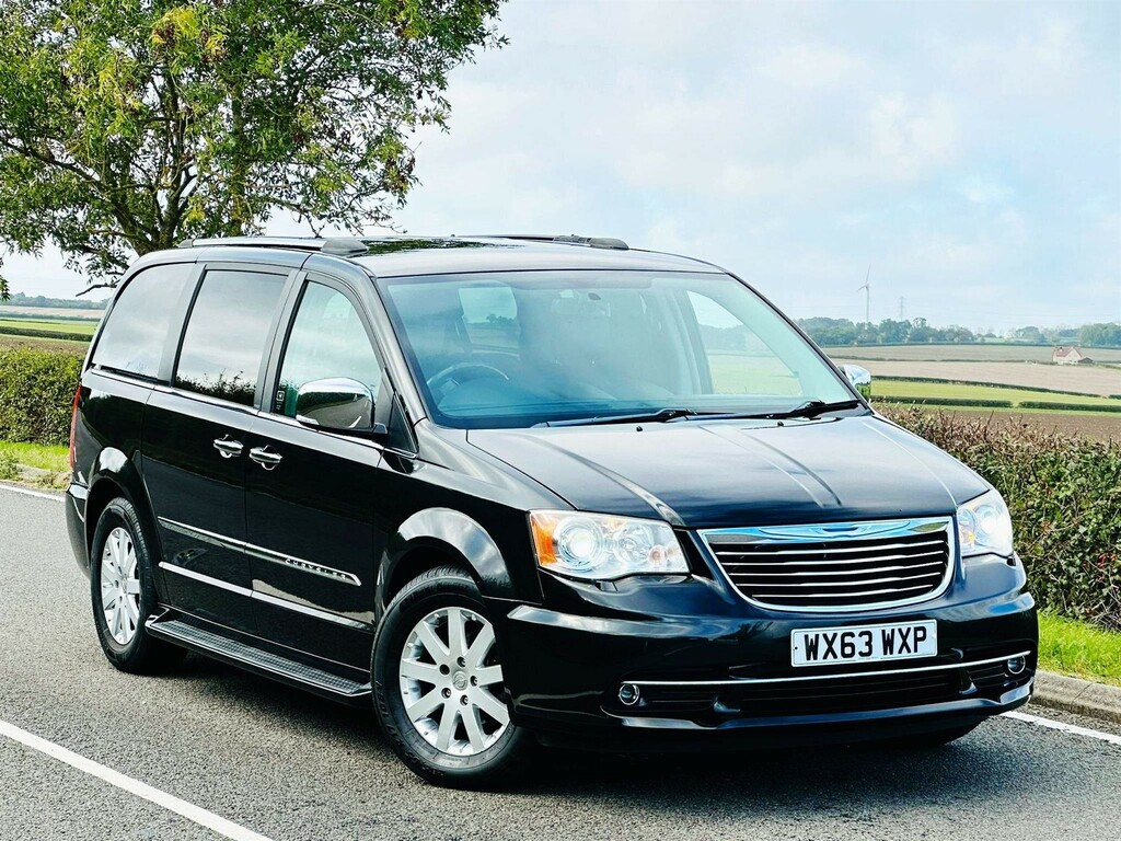 Compare Chrysler Grand Voyager 2.8 Crd Limited Euro 5 WX63WXP Black