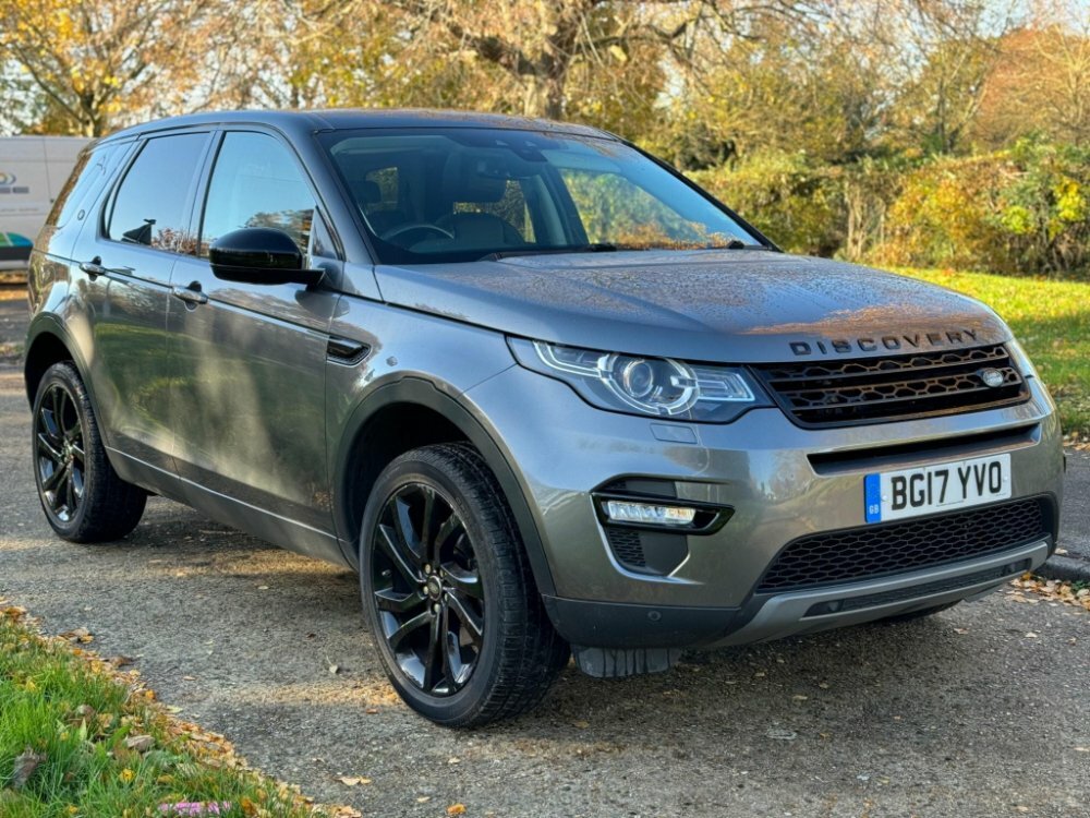 Compare Land Rover Discovery Sport 2.0 Td4 Hse Black 4Wd Euro 6 Ss BG17YVO Grey