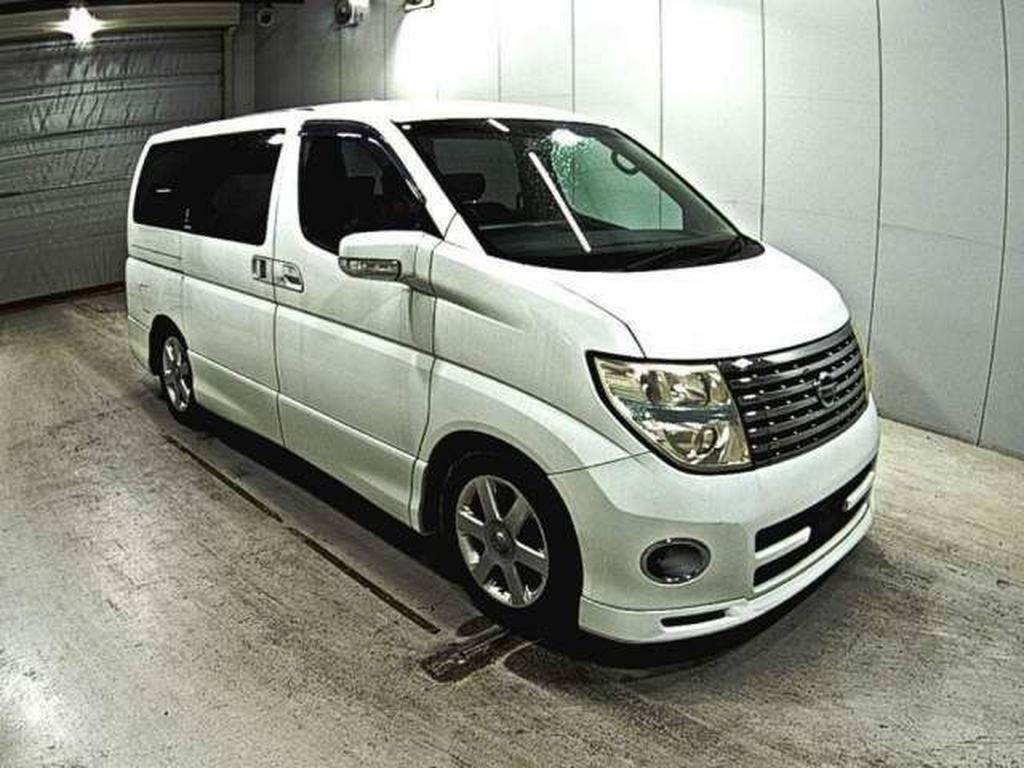 Compare Nissan Elgrand Highway Star Urban Selection 4Wd 3.5 JCF8710 White