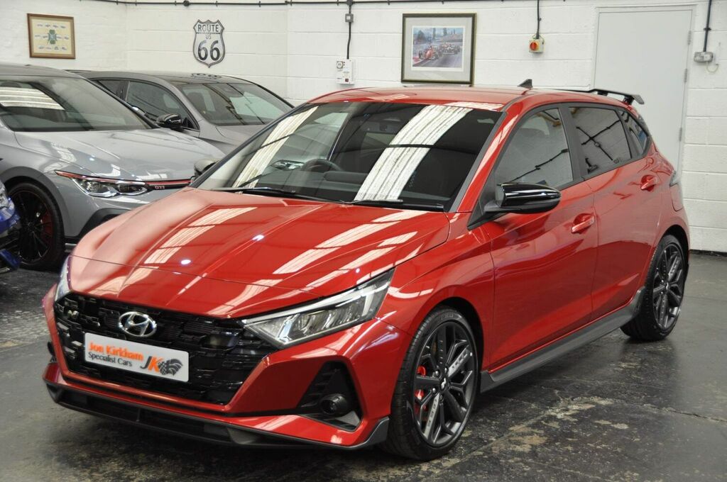 Compare Hyundai I20 Hatchback 1.6 T-gdi N Euro 6 Ss 202222 WN22XRZ Red