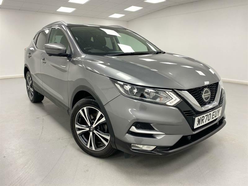 Compare Nissan Qashqai Dig-t N-connecta Dct WR70EUY Grey
