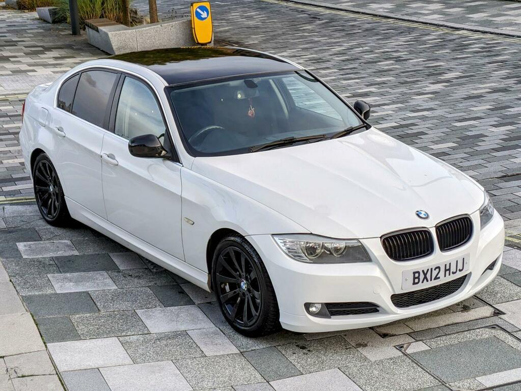 Compare BMW 3 Series Saloon 3.0 330D Authorities 201212 BX12HJJ White