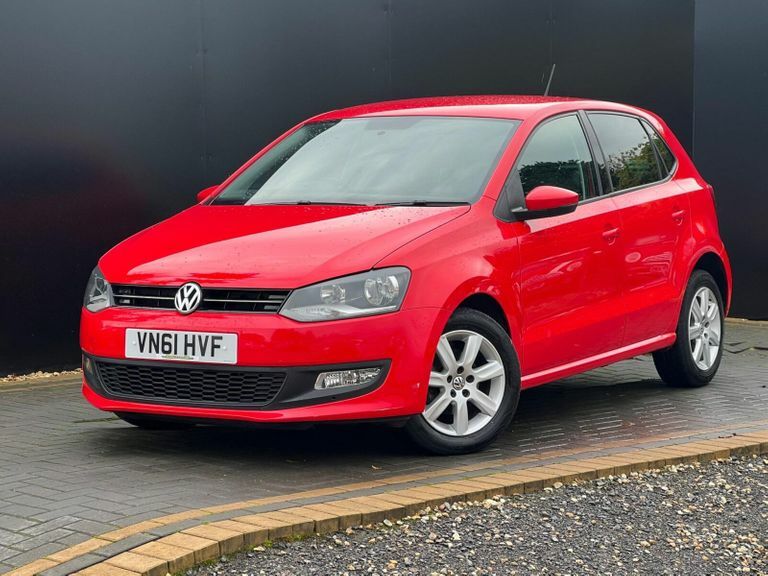 Compare Volkswagen Polo 1.4 Match Euro 5 VN61HVF Red
