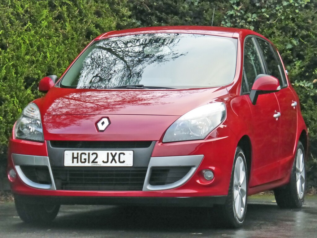 Compare Renault Scenic Scenic I-music Dci HG12JXC Red