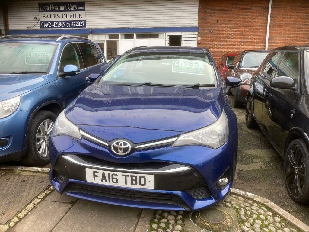 Compare Toyota Avensis Avensis Business Edition D-4d FA16TBO Blue